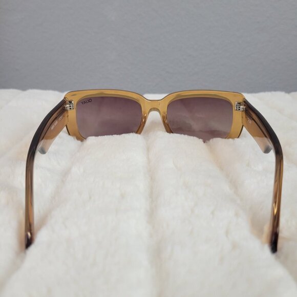 QUAY // ltd ed retro-mod-chic crystal caramel rectangular frames brown lenses main image 9